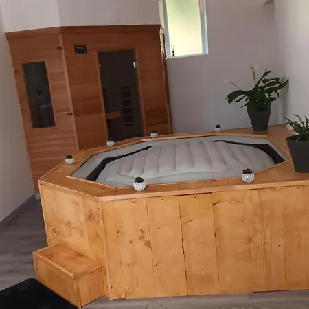 La Bourrique 10 Pers *